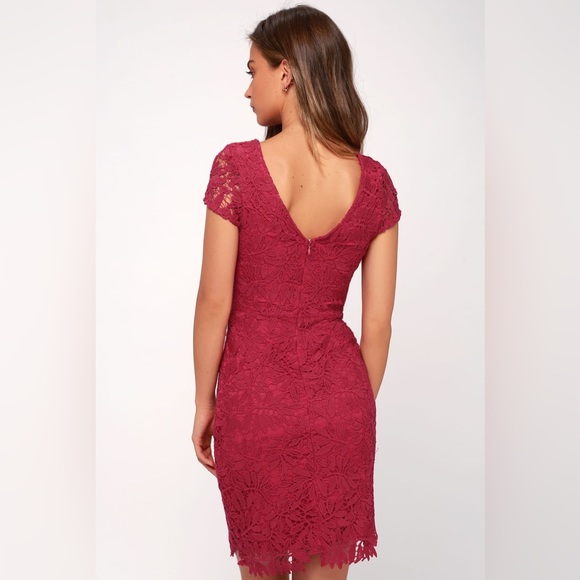 Lulus Right Sheer, Right Now Magenta Lace Bodycon Dress Style: DA863J Size L EUC - Picture 2 of 9